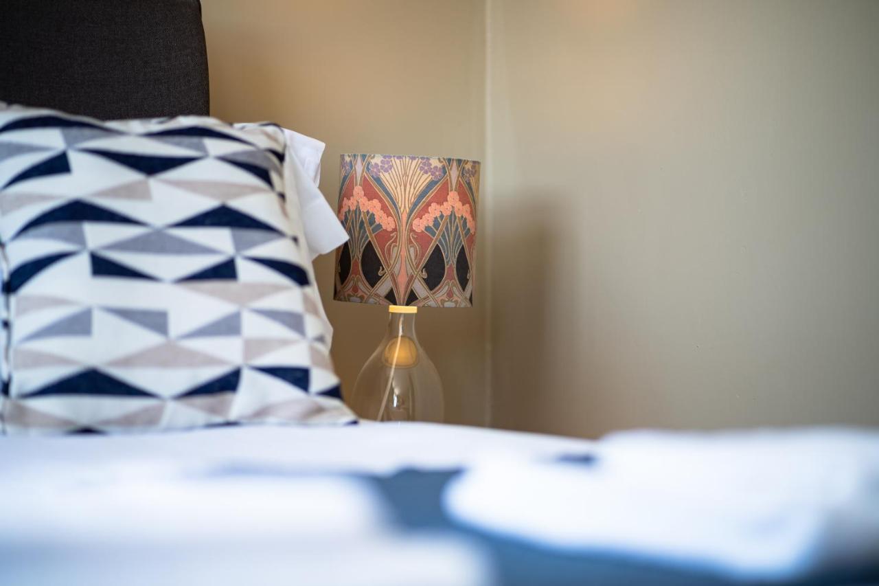 Sleepy Puffin Guest House เท็นบี ภายนอก รูปภาพ