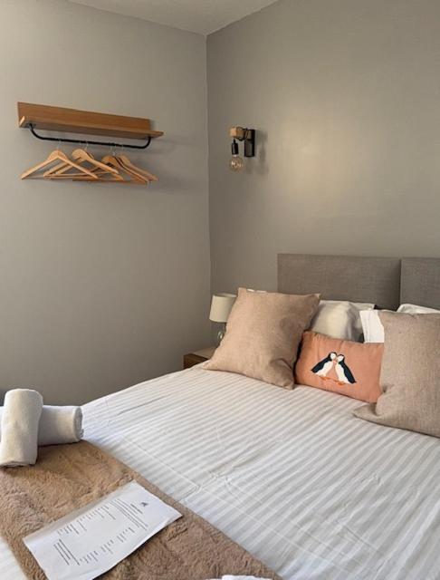 Sleepy Puffin Guest House เท็นบี ภายนอก รูปภาพ