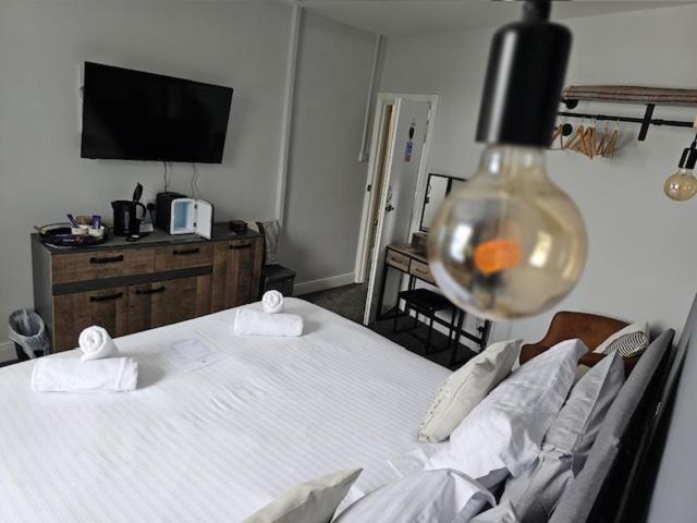 Sleepy Puffin Guest House เท็นบี ภายนอก รูปภาพ